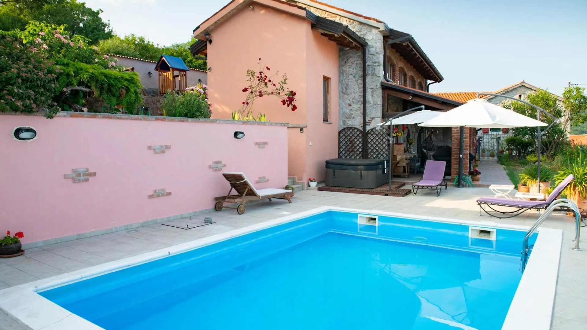 The Shire Apartment Poljane Croatia