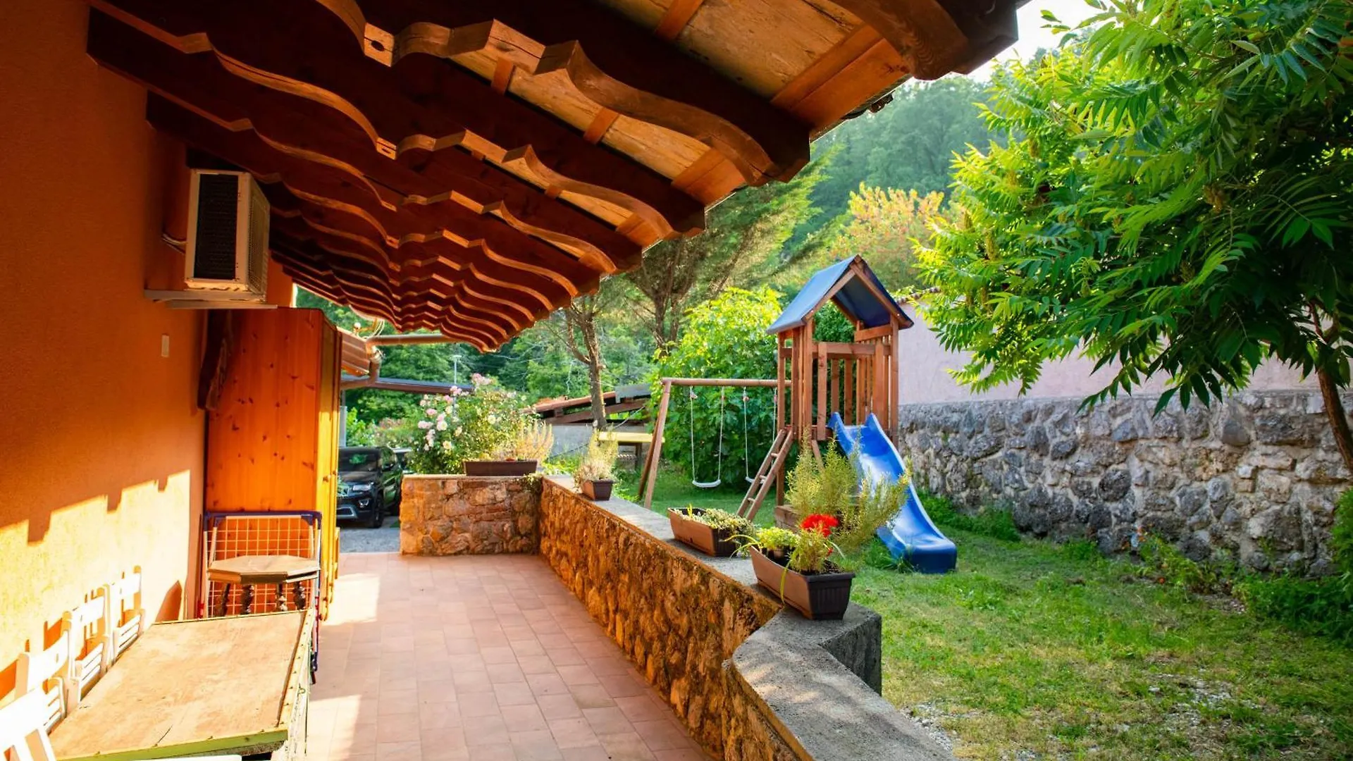 The Shire Apartment Poljane