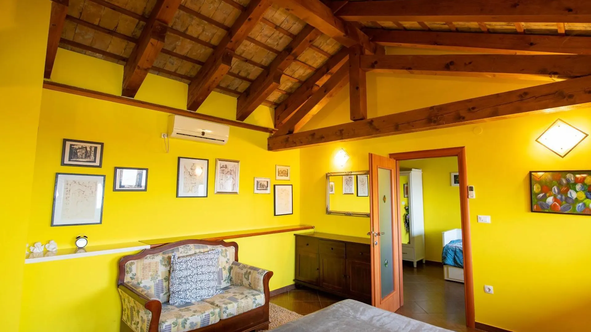 The Shire Apartment Poljane 0*,  Croatia