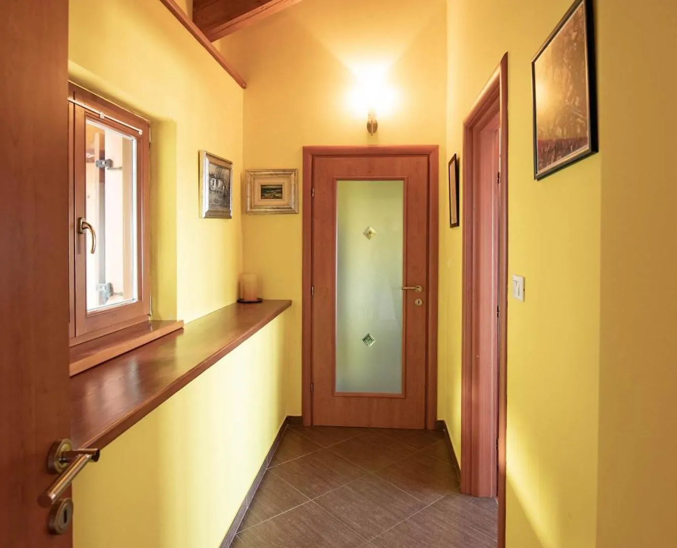 The Shire Apartment Poljane